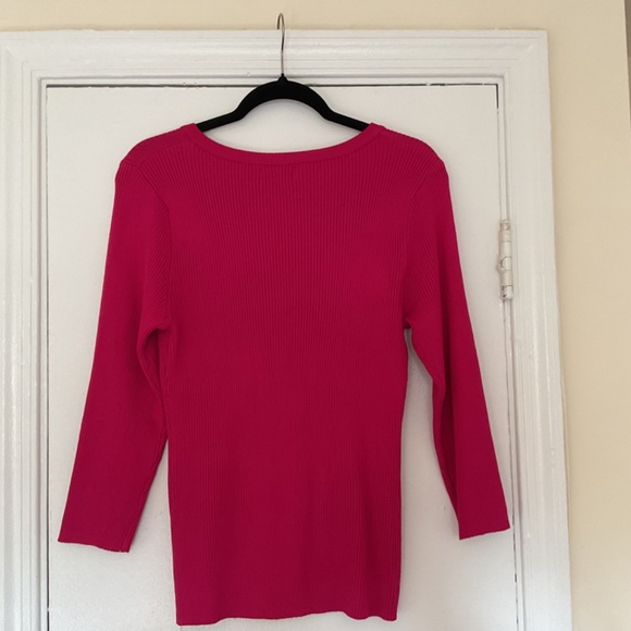 Pullover shell type material - Picture 3 of 3